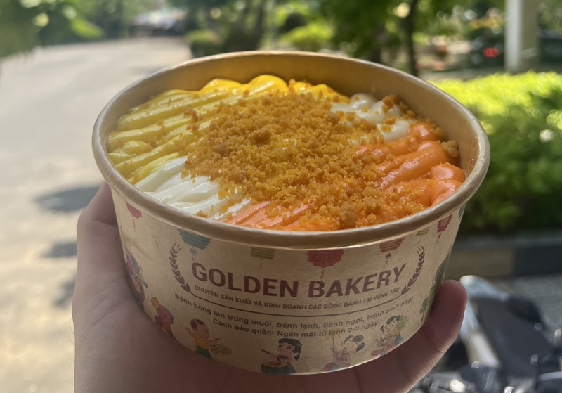 Golden Bakery là chuỗi cửa hàng bán bánh bông lan trứng muối Vũng Tàu có tiếng.