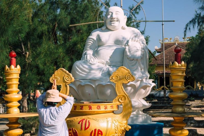 Cách di chuyển tham quan chùa Ốc Cam Ranh