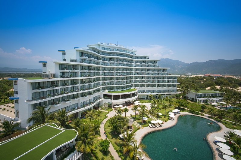 Cam Ranh Riviera Beach Resort & Spa.