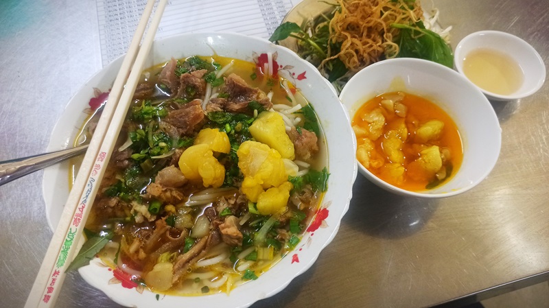 Bún bò ngon Sài Gòn - Cô Như.