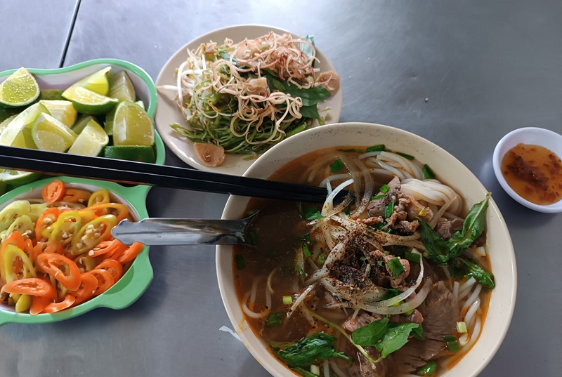 Bún bò Hương Thanh.