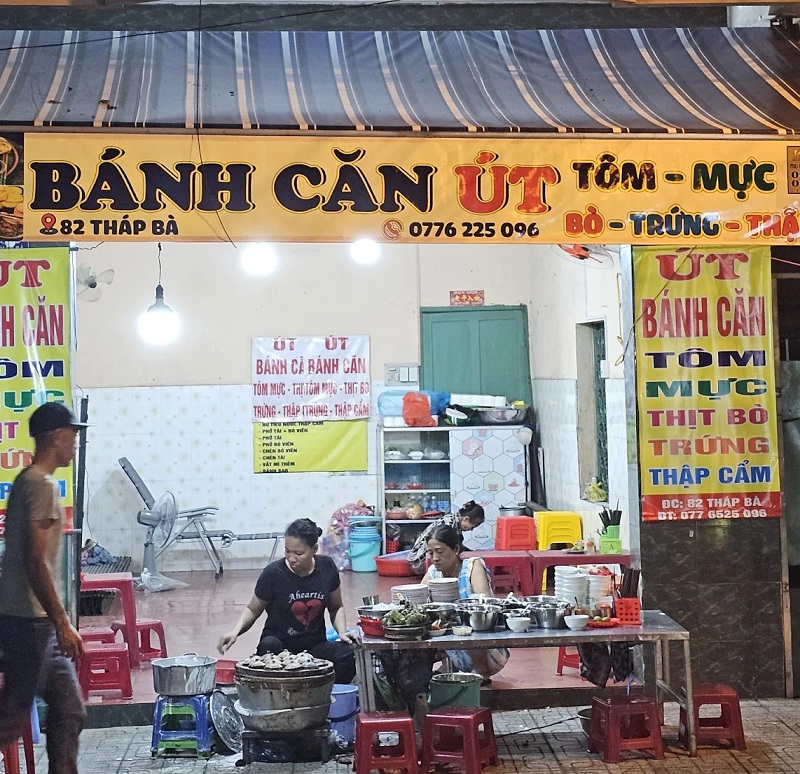 Bánh căn Tháp Bà - Bánh căn Út.