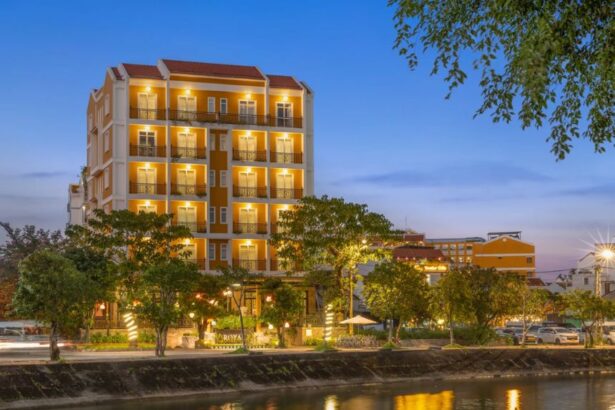 Khách sạn Royal Riverside Hoi An mấy sao, có mấy phòng.